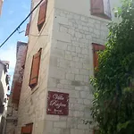 Ruzica 게스트하우스 트로기르