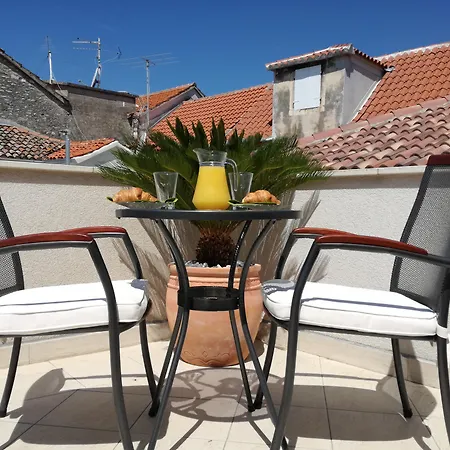 Ruzica Guest house 3*