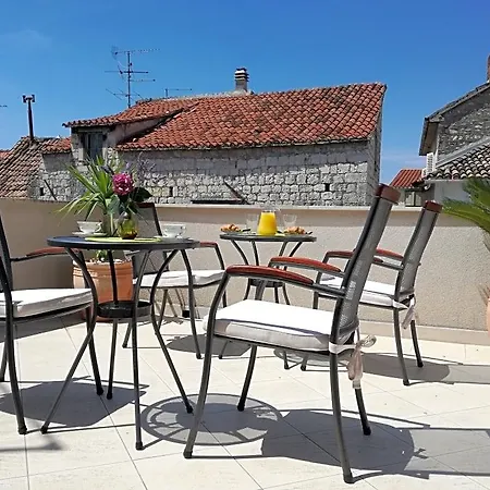 Ruzica Trogir
