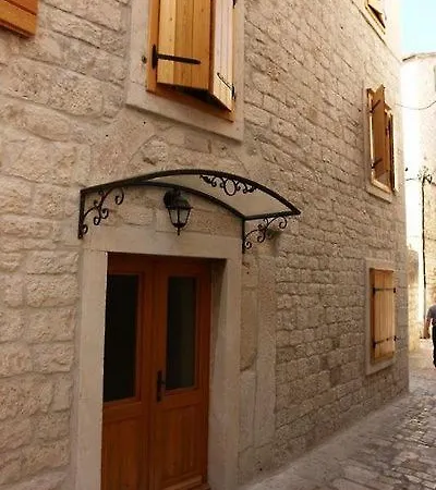 Ruzica Trogir