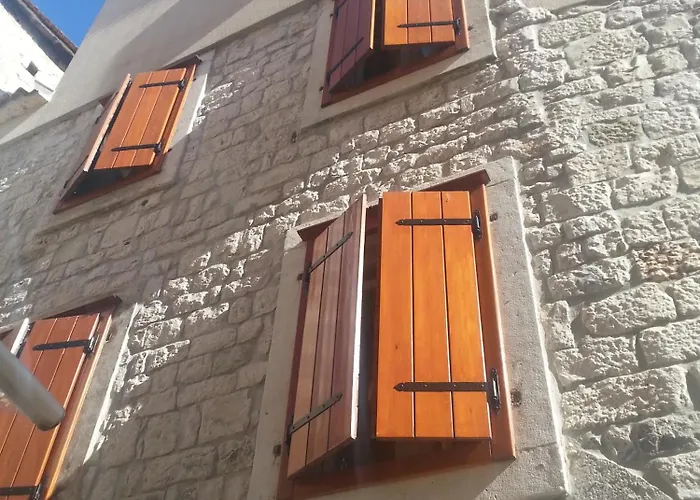 Ruzica Trogir