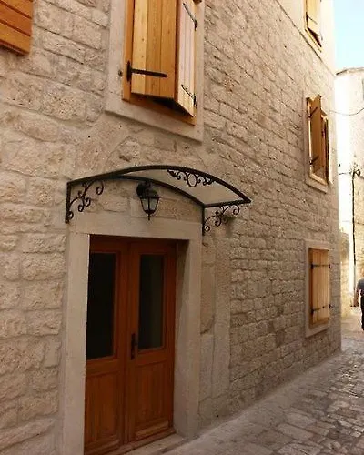 Ruzica Trogir